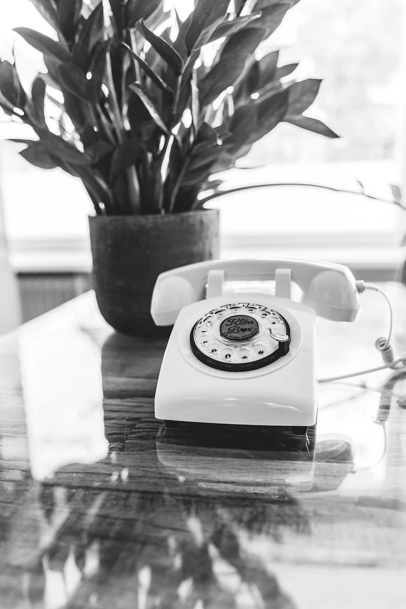 Basic Audio Gästebuch Beige